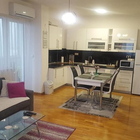 Fantasy Apartment Тузла Екстериор снимка