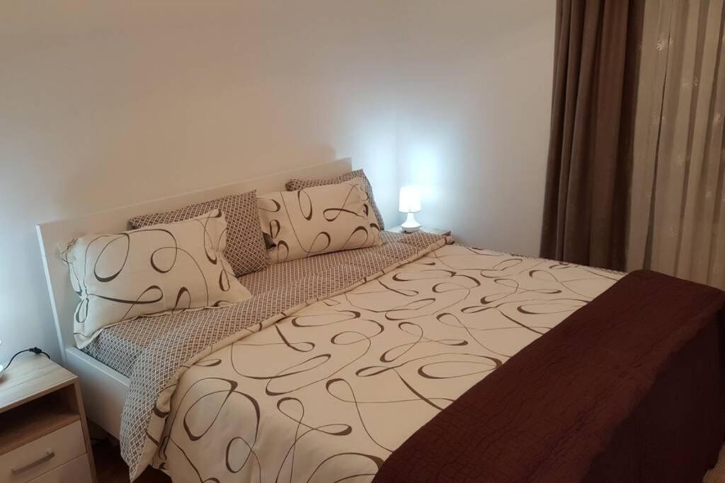 Fantasy Apartment Тузла Екстериор снимка